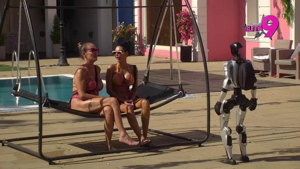 OSOLILA U SVOM STILU: Kačavenda oplela po Zorici Marković, imenovala folirantkinje u Beloj kući, pa istakla da će ZAKUVATI ČORBU pojedincima! (VIDEO)