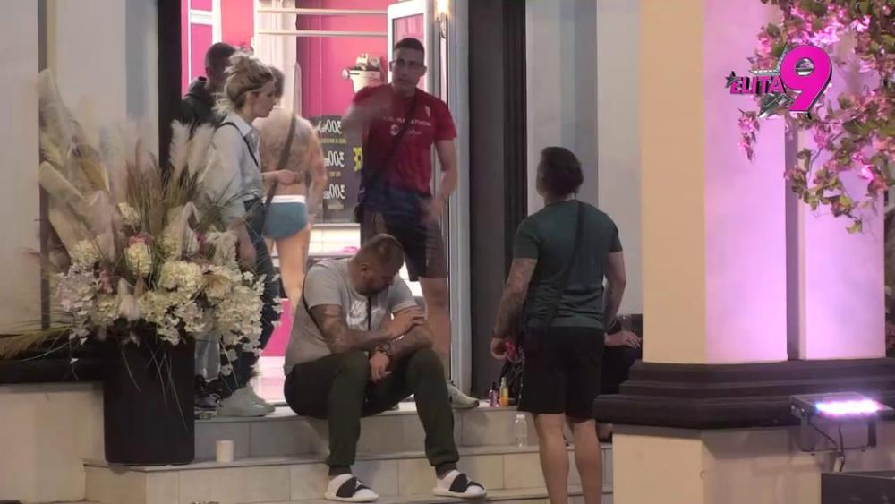 Bedno demonstriranje sile: Terza ponovo umislio da 'drži monopol', pa žestoko napao Murata! Psuje ga i urliče iz sveg glasa (VIDEO)