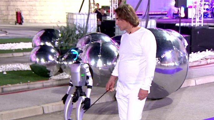 ROBOT TOŠA SPREMAN ZA ELITU 9! Željko Mitrović predstavio humanoidne robote i njihove uloge, on progovorio: DEVET DEVOJAKA OVE SEZONE JE BILO SA JANJUŠEM! (VIDEO)