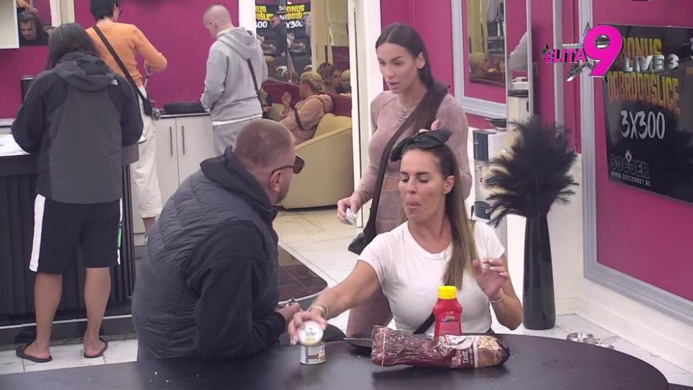 LJUBOMORA JOJ JE DRUGO IME: Dušica pronašla način da pokvari ćaskanje Milene i Janjuša! (VIDEO)