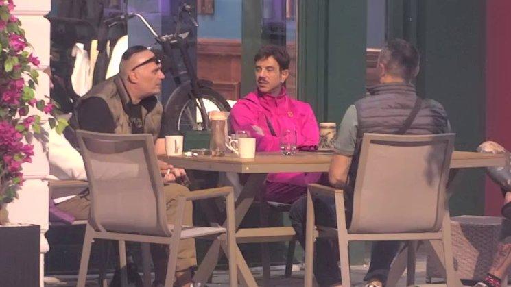 Lako završio posao: Iva Stupar obećala Luksu da će noćas videti njene GOLE GRUDI! (VIDEO)