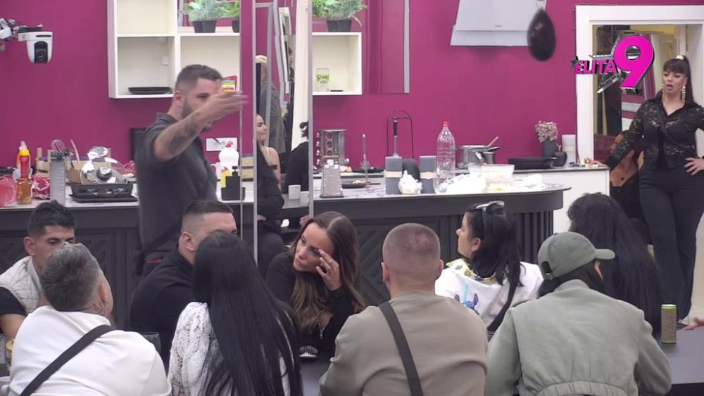 Asmin priznao da li je Aneli zabranio izlazak iz zemlje s Norom! Nastao HAOS, zapretio bivšoj pred svima: Da prijavim Grofica bi bila uhapšena! (VIDEO)