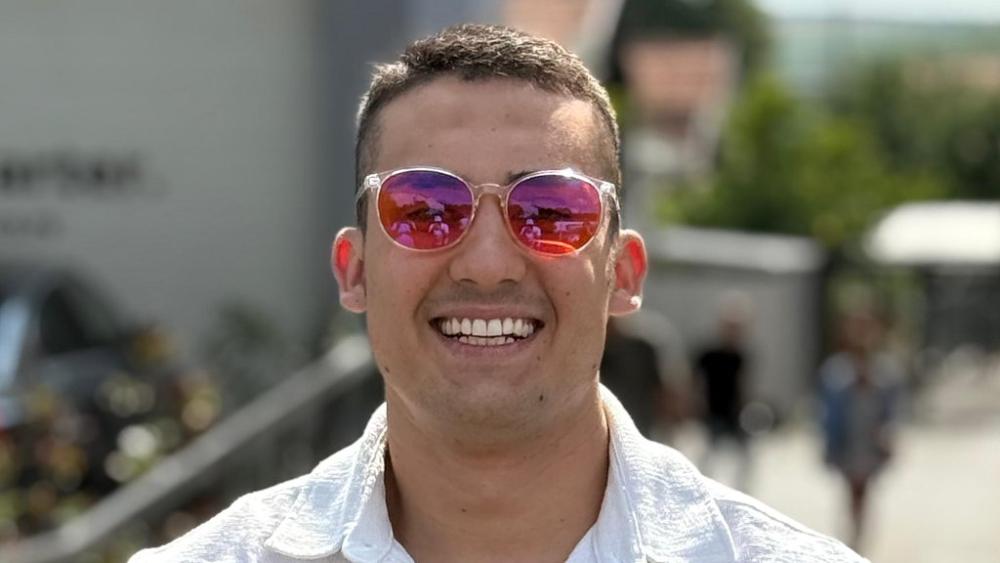 Jedva priča srpski, ali zna Maju Marinković: Atraktivni Španac Murat stigao u karantin i priznao da traži ženu svog života u Eliti 9! (VIDEO)