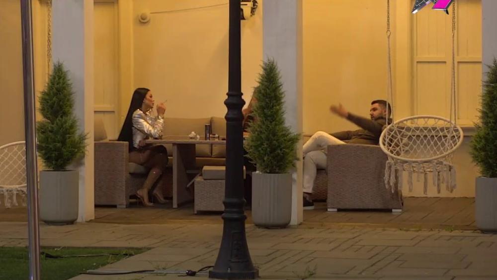 IDE DA SE OPERIŠE, A SVE RUŽNIJA: Asmin opleo po Aneli, prozvao je da koristi njihovu ćerku za kadar (VIDEO)