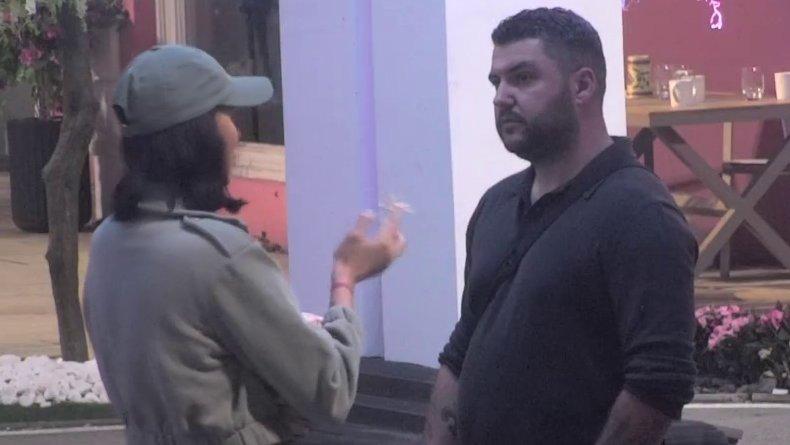 Pružila mu podršku! Mina otkrila Asminu da mu veruje jer govori sve u detalje, pa priznala: Luka se hvata za NEBITNE stvari, ona se stalno pravila glupa! (VIDEO)