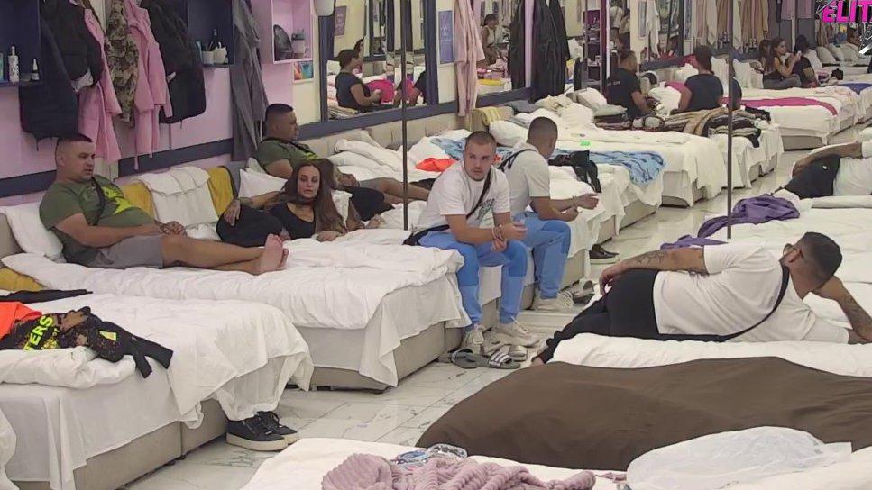 Znaš koliko puta me je Stanija blokirala zbog budale?! Asmin priznao da je jedino rešenje da Noru prepusti totalno Aneli, pa otkrio s čim se nosio (VIDEO)