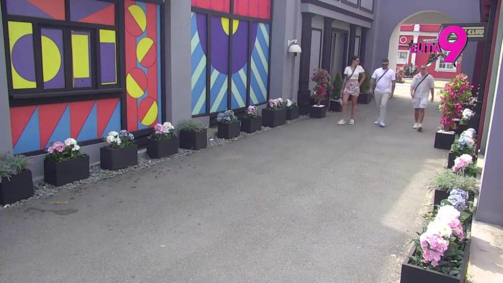 ALIBABINI SLEDBENICI U AKCIJI: Žestoko opleleli po Ivanu, smatra da gori od sujete jer je od Sare dobio ŠUT-KARTU! (VIDEO)