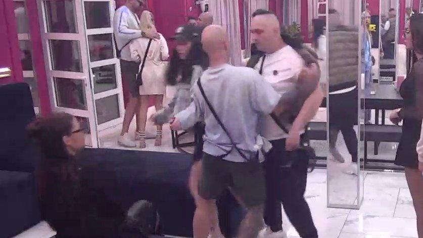 Haos u najavi: Boginja izbacila Luksa iz koloseka, on doživeo pomračenje (VIDEO)