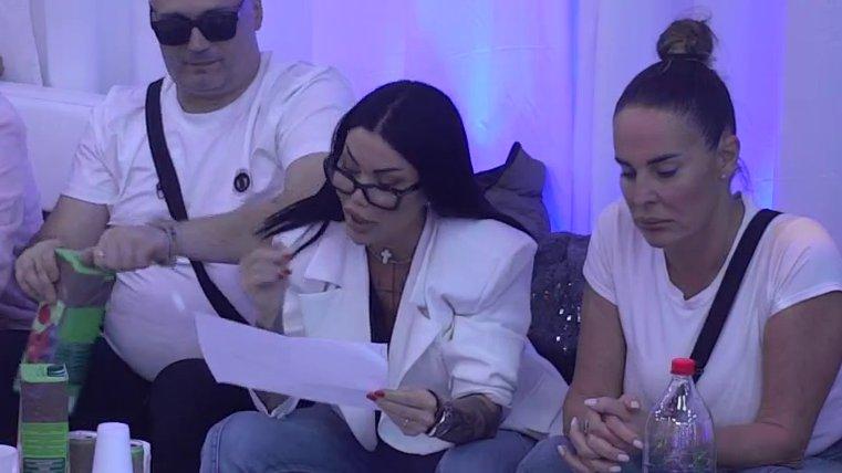 Mina Vrbaški dobija komplimente kao nikad niko: Vanja je ishvalila, pljušte lepe reči! (VIDEO)