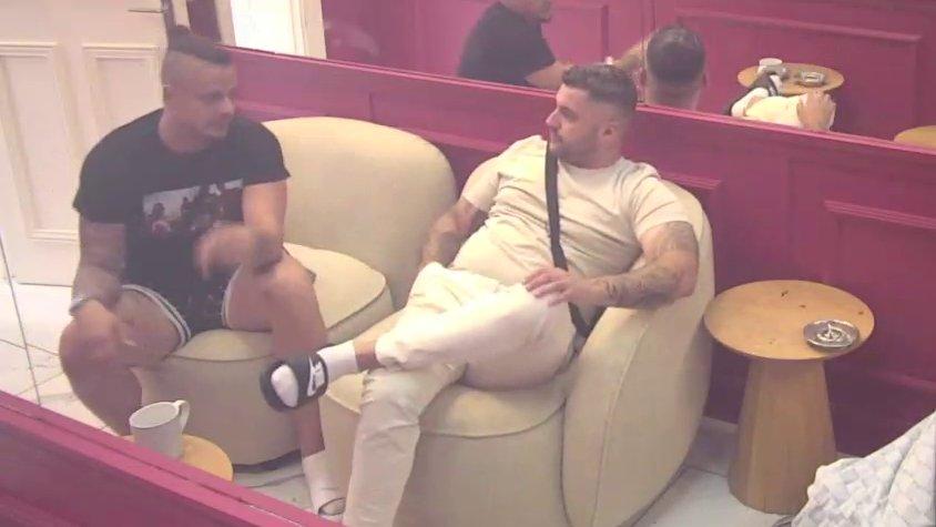 KLUPKO SE POLAKO ODMOTAVA! Asmin izneo nove informacije o Siti, evo kako je muža terala na obračun sa njim! (VIDEO)