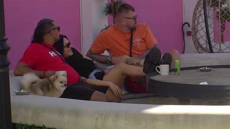 PROSLAVIĆE RAZVOD ZAJEDNO U LJUBAVI?! Sara Raičević se topi u zagrljaju Bore Santane, varnice sevaju na sve strane! (VIDEO)
