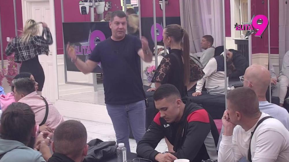 SAMA KAO LIST NA VETRU: Saru svi bivši momci iz Bele kuće ostavili na cedilu, ona rešila da okrene novi list i dalje nastavi poptuno sama: NIKO SE NEĆE IGRATI SA MNOM! (VIDEO)
