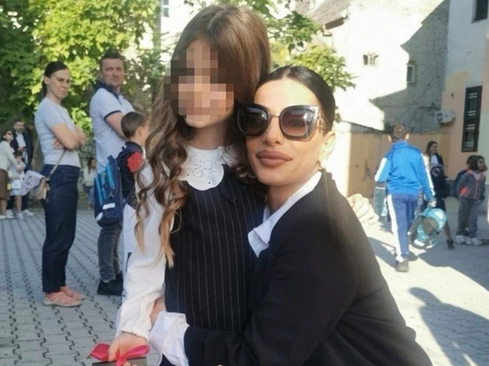 Aleksandra Nikolić je ispratila ćerku u prvi razred: Emotivna scena nakon burnog životnog razdoblja