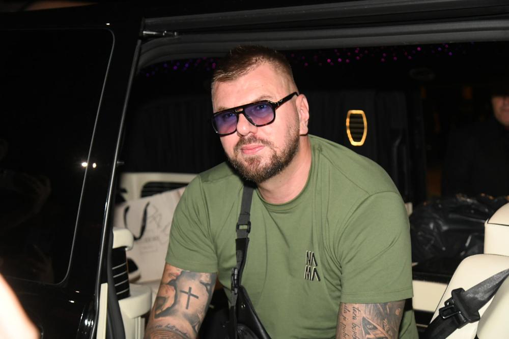 JANJUŠ NAKON OPERACIJE SPREMAN ZA ULAZAK U "ELITU 9!" Dovezao ga LUKS KOMBI, on odmah progovorio o Maji Marinković (VIDEO)
