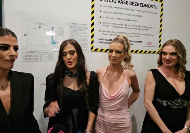 Na samom početku, a već se SUKOBILE?! Nove učesnice "Elite 9" NAPRAVILE HAOS U BEKSTEJDŽU, kamere uhvatile veliku neprijatnost! (VIDEO)