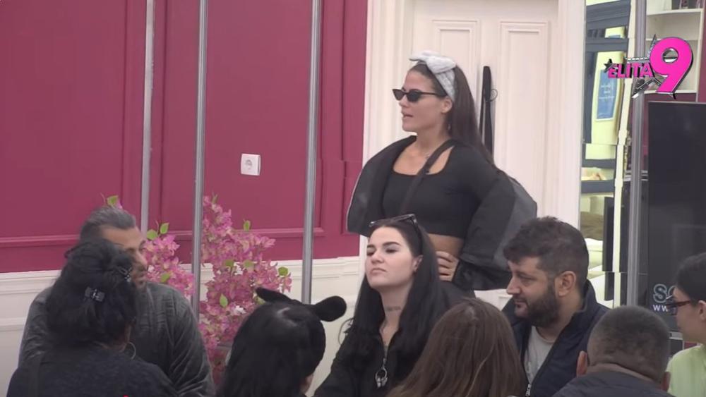 ELITA: Vanja Stijelja iskreno: VOLIM GRUB SE*S, DOBAR KU*AC i bež boju, jer je te boje GLAV*Ć 🤔 (VIDEO)