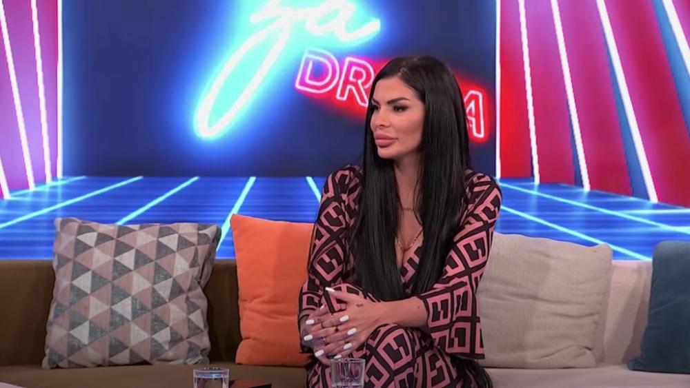 📍PZD: Jovana Novakov ŠMIZLA: TERZA je Mini PARAVAN za ASMINA 🙊