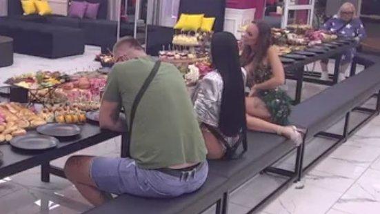 JANJUŠ i MAJA nerazdvojni od ulaska: Da li je TAKI POGREŠIO? 🤨🥰