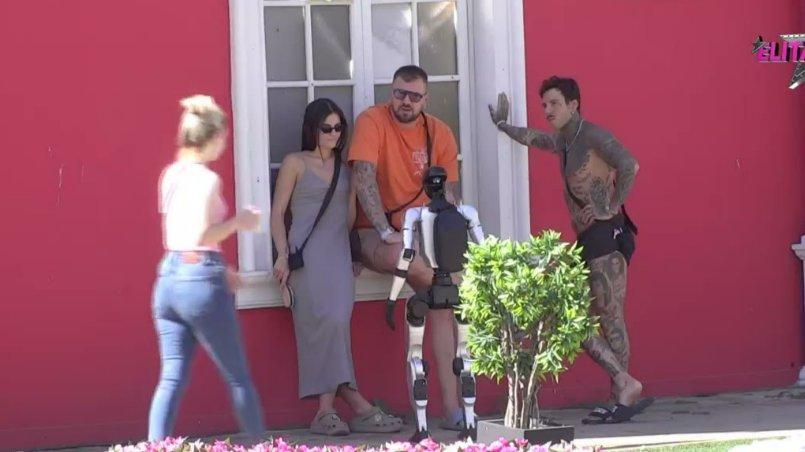 JANJUŠ kao PROVODADŽIJA 🤣 Rešio pošto-poto da SPOJI Boginju i Filipa ❤️