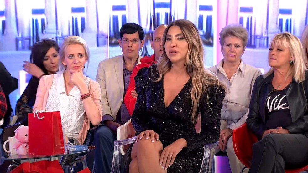 Asminova sestra tvrdi da ju je ANELI PRETUKLA 😱