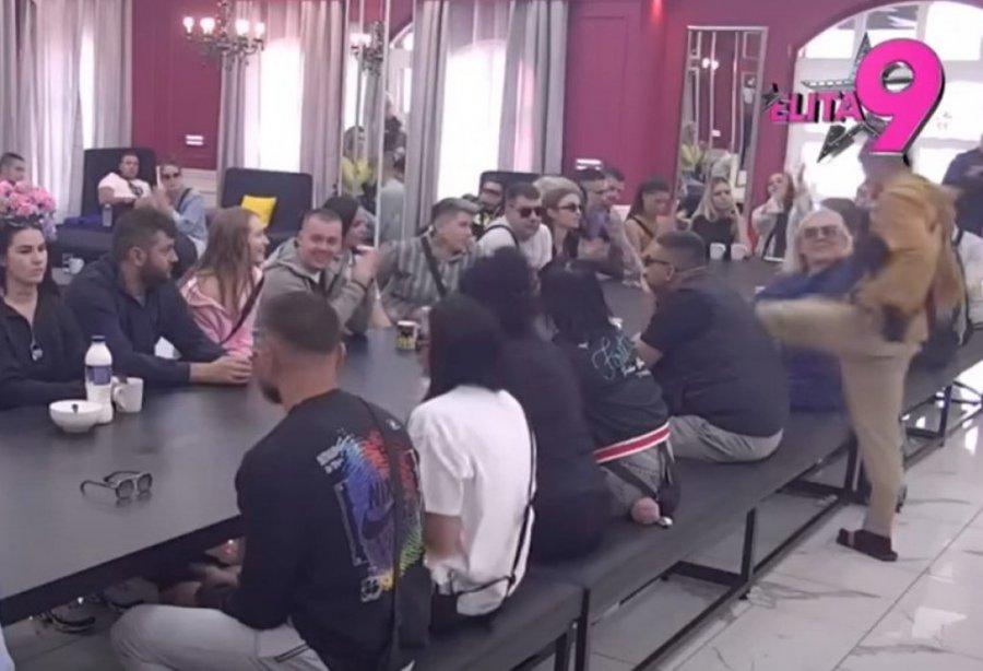 ZBOG OVOG TAKMIČARA PLAČE CELA SRBIJA! 23 godine čekao da upozna majku, A ONA MU ZADALA NAJŽEŠĆI UDARAC: "Neću joj oprostiti NIKADA"!