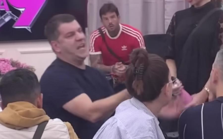 URLICI IVANA MARINKOVIĆA SEKU POPUT ŽILETA! Saopštene NAJGORE vesti u ovom trenutku, odjekuje URLIKANJE Belom kućom! (VIDEO)