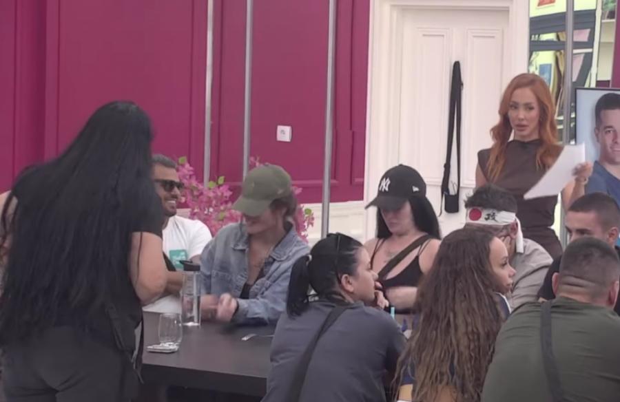 "DABOGDA CRKLA" Horor reči učesnice "Elite 9" JEŽE DO KOSTIJU! Hoće da je RAZAPNU, sve otišlo u etar - voditeljka U ŠOKU! (VIDEO)