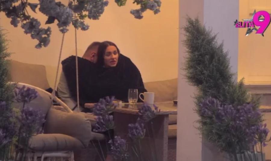 U STRAHU ZBOG SNIMAKA VRELE AKCIJE SA JANJUŠEM! Učesnica "Elite" zapomaže na sav glas, ovo će razoriti njenu porodicu!