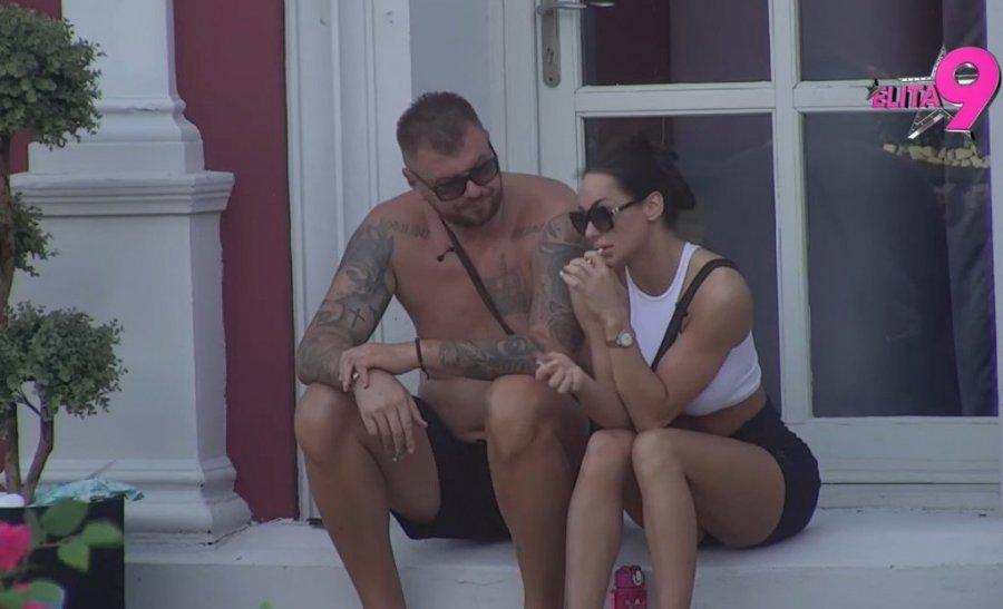 STVARA MAJI ZAZUBICE ILI NE MOŽE DA JOJ ODOLI? Janjuš i Dušica se ne odvajaju, ovo su radili! (VIDEO)