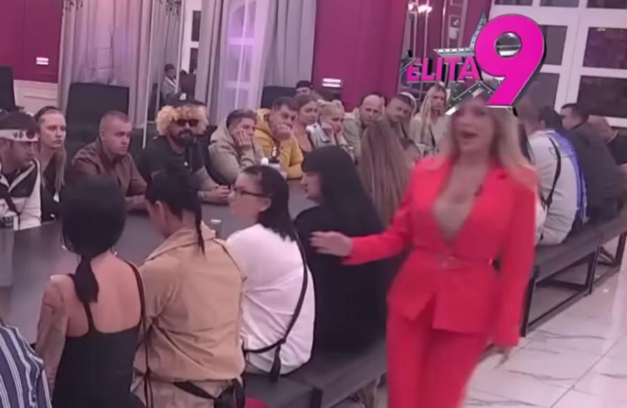 VODITELJKA SAOPŠTILA ODLUKU: Zavladao apsolutni TAJAC u Beloj kući, hitno IZLAZE napolje! (VIDEO)