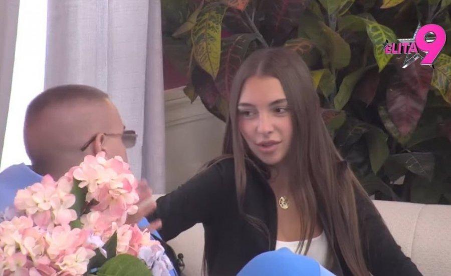 HIT SNIMAK SARE STOJANOVIĆ OBIŠAO INTERNET! Novoj učesnici "Elite" se smeju u lice, ništa slično se nije desilo u rijalitiju!