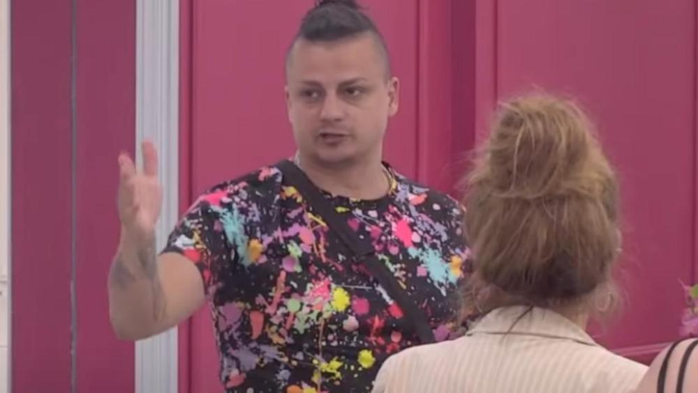 "Neko je vršio nuždu pored šolje": Džehva zgrožena prizorom, Terza izneo gnusne informacije o higijeni u Beloj kući - Bacaju gaće svuda po toaletu