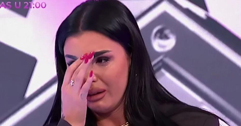 "Nikad nije želeo..." Anitu Stanojlović otpratio dečko sa društvenih mreža, ona se oglasila: "Tako mi je pričao"
