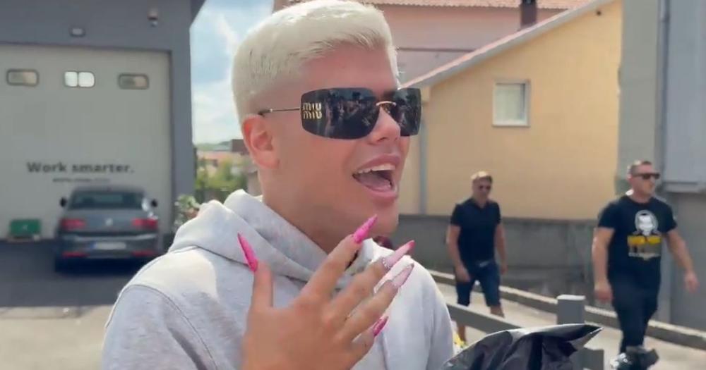 "Uložio sam 8.000 evra..." Roze nokti i štikle od 17cm: Uroš stigao u karantin, pomenuo Alibabu, Terzu i tužbe