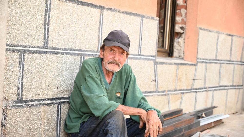 "BIO SAM NUĐEN, ALI NISAM PRIHVATIO" Gastozov otac o ULASKU U "ELITU 10", opleo po rijaliti učesnicima i vezi sina i Anđele Đuričić: "Korektna je do koske, navijam za brak i da im se deca rode" (VIDEO)