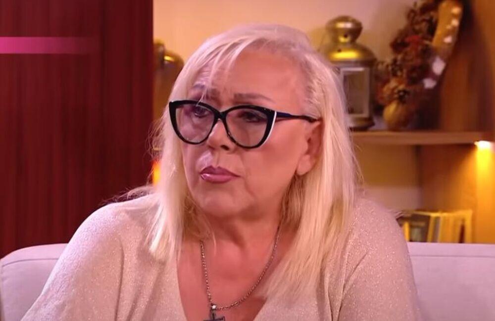 ZORICA MARKOVIĆ TRPI VELIKE BOLOVE: Evo u kakvom je stanju pevačica! "Moraću da se operišem ako terapija ne uspe"