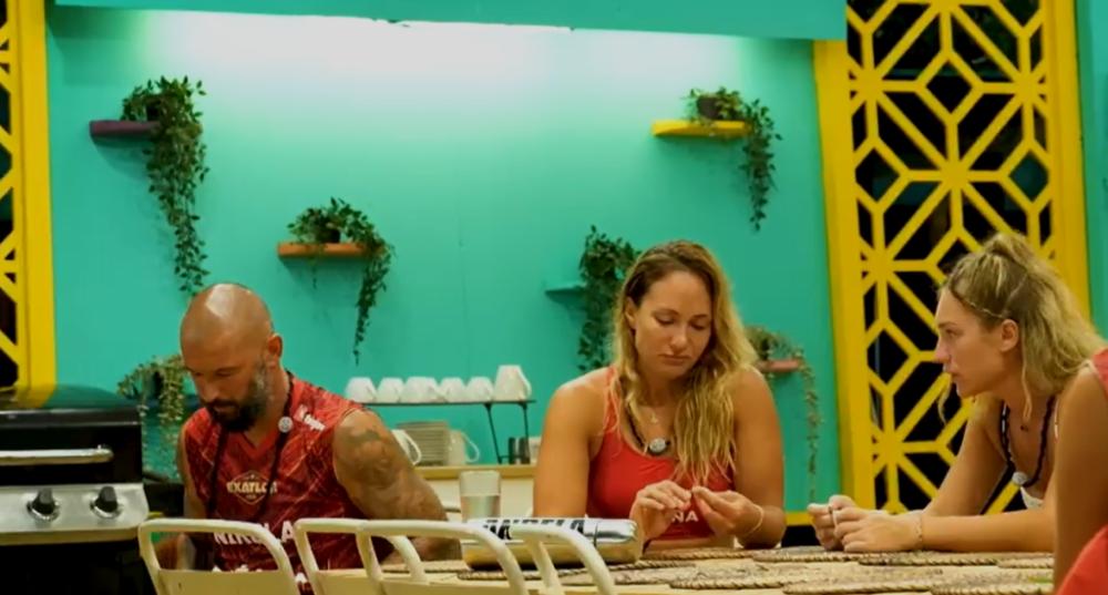 Pale teške reči! Lakić surovo udara po Radi: Za mene je ceo život izdajica! (VIDEO)