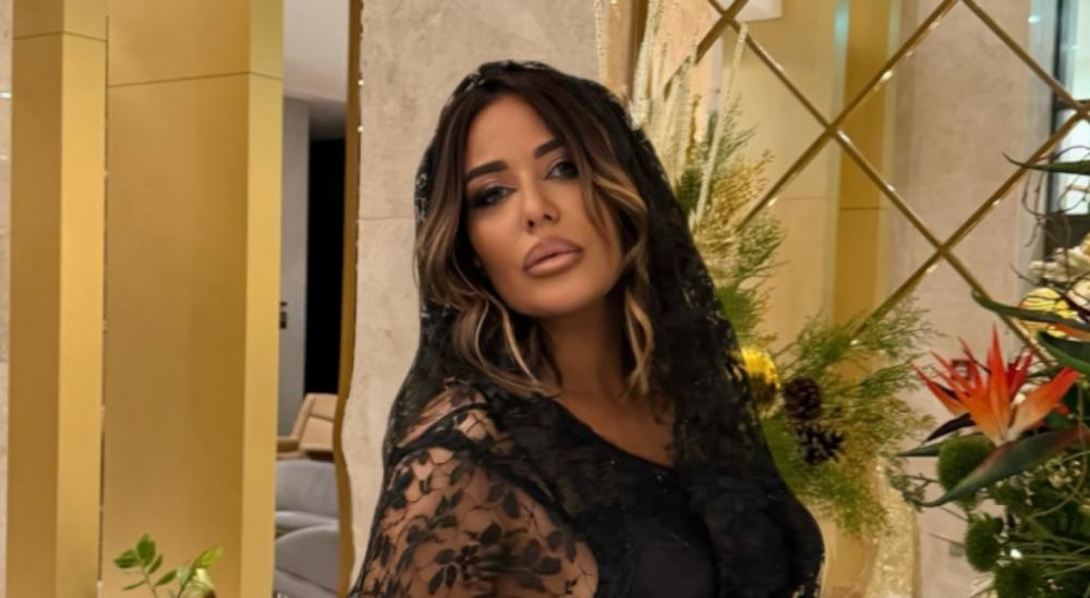 "Ćerka mi kaže da izdržim": Ana Nikolić ušla u rijaliti - Miljana Kulić tražila ovo od pevačice (FOTO)