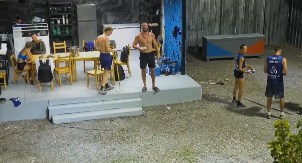 Najveći izdajnik Plavog tima! Mensur traži trampu sa Crvenima: Dođi ovamo da se ti i ja družimo (VIDEO)