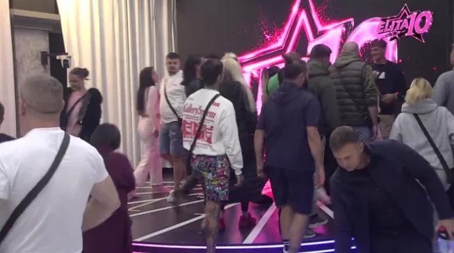 ELITA 10 NA PRAGU DA DOBIJE PRVU GEJ MUŠKU VEZU! Učesnica otkrila sve detalje