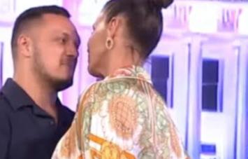 GASTOZ REKAO KAČAVENDI DA JE MUMIFICIRANA, A ONA PODIVLJALA! Sasula niz uvreda na njegov račun: Mama ti je...