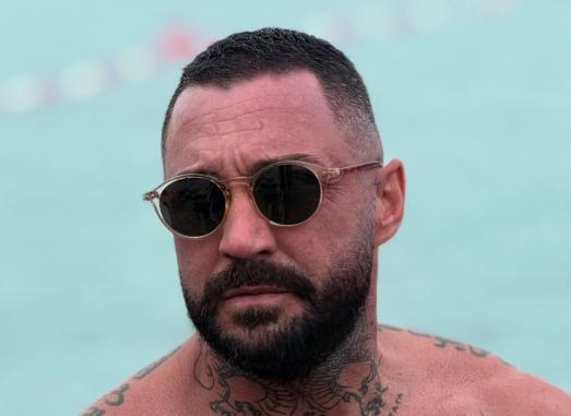 Imao je para više od cele Crne Gore, žena na TV-U videla da je vara sa najfatalnijom Srpkinjom: Sin mu bio ponos Jugoslavije, a sad šokira ponašanjem