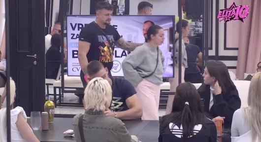 "TATA, MOLIM TE..." Radojka vrišti od plača u Eliti posle raskida sa Stojinim sinom! Poslala svojima bolnu poruku