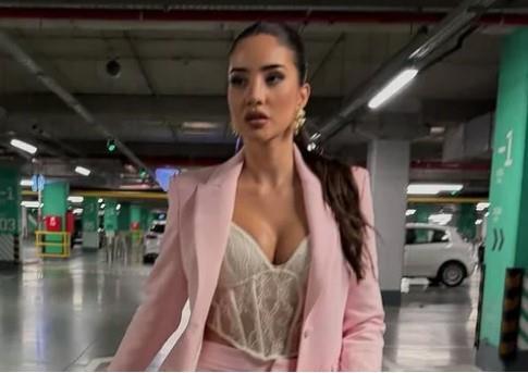POGLEDAJTE SA ČIME ANĐELA ĐURIČIĆ SUTRA STIŽE U RIJALITI! Prizor iz stana ostavio sve bez teksta: Oborila rekord... (FOTO)