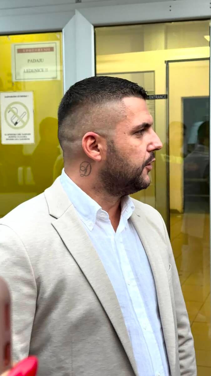 ASMIN JAVNO UDARIO NA MATORU: Ona je najveći dupljak, na spisku je 78 ljudi koje je izdala!