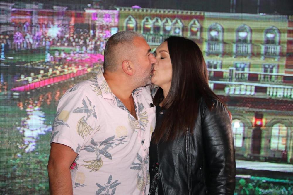 "OŽENIO SAM SE U 43. GODINI" Ovo je supruga Mikija Đuričića sa kojom je dobio dvoje dece: Bivši rijaliti učesnik o porodičnom životu i planovima (FOTO)
