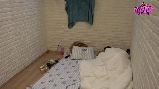 FILIP I ANELI SE ZAVUKLI ISPOD JORGANA, A ONDA SU KRENULI DODIRI! Zaboravili svađu: Sve puca od strasti