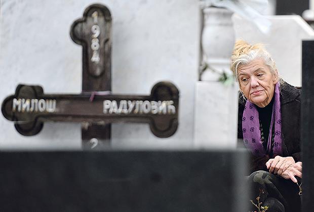 "NISAM ŽELELA DA VIDIM REZULTATE OBDUKCIJE" Marina Tucaković je ovako našla prvog sina nepomičnog u krevetu: Prsti su mu bili modri