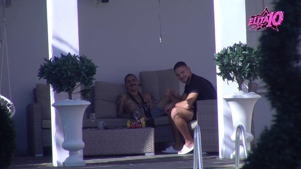 Što si se ljubio s mojim sinom?! Dalibor ostao zatečen zbog pitanja Filipa Cara, hteo u ZEMLJU DA PROPADNE (VIDEO)