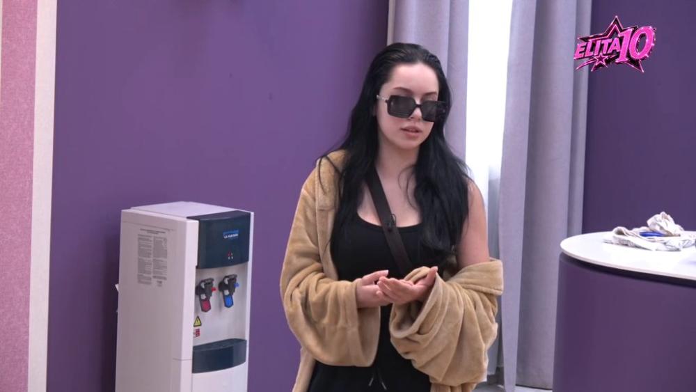 Ima oči psihopate, plašim ga se! Milica gotičarka priznala da ovog učesnika ne sme da pogleda, na Nominacijama otvorila dušu (VIDEO)